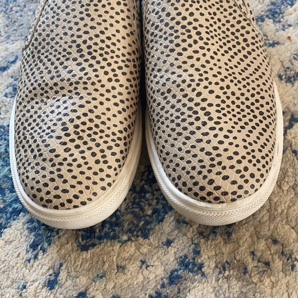 Cheetah Slip on Sneaker shoes - Picture 5 of 5